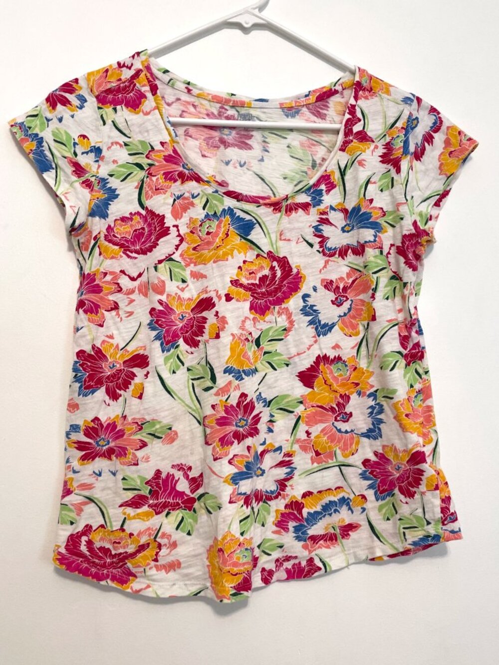 GAP Easy Tee White Pink Multi Floral Scoop Neck Short Sleeve 100% Cotton T-Shirt